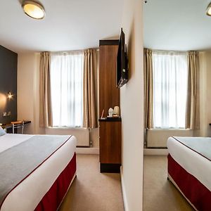 Habitación Estándar con Cama Queen